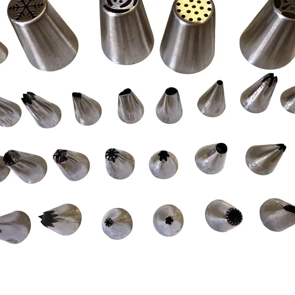 Vintage 55 Piece Cake Decorating Kit Metal Piping Tips Icing Nozzles AS IS